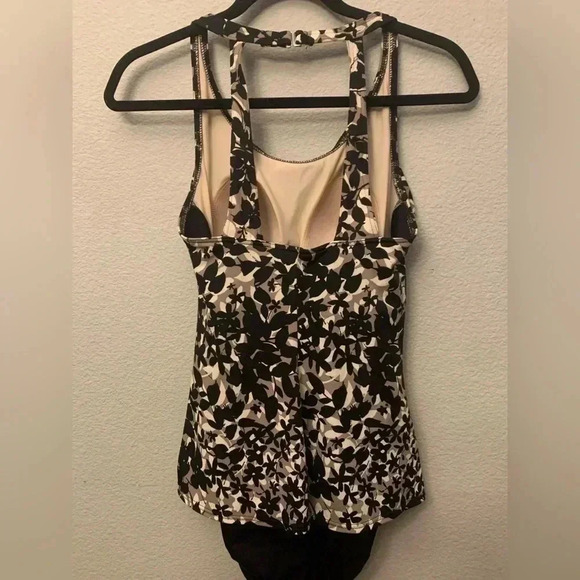 Miraclesuit One Piece Slimming Swimsuit - Picture 3 of 5